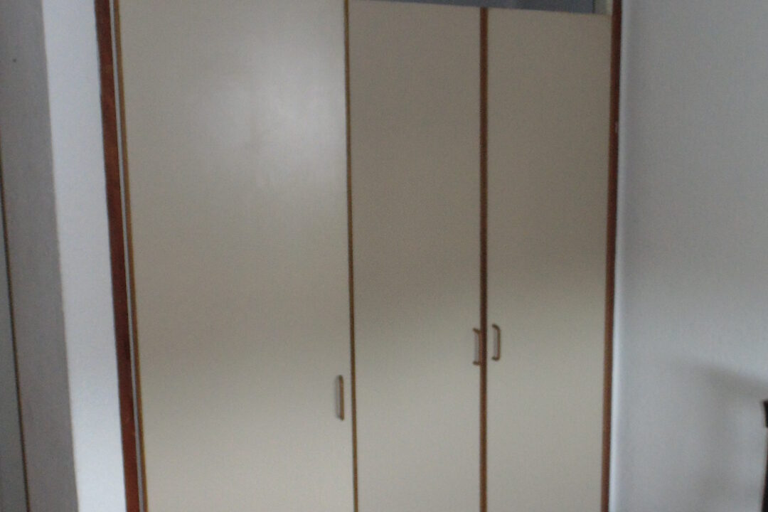1695502342073